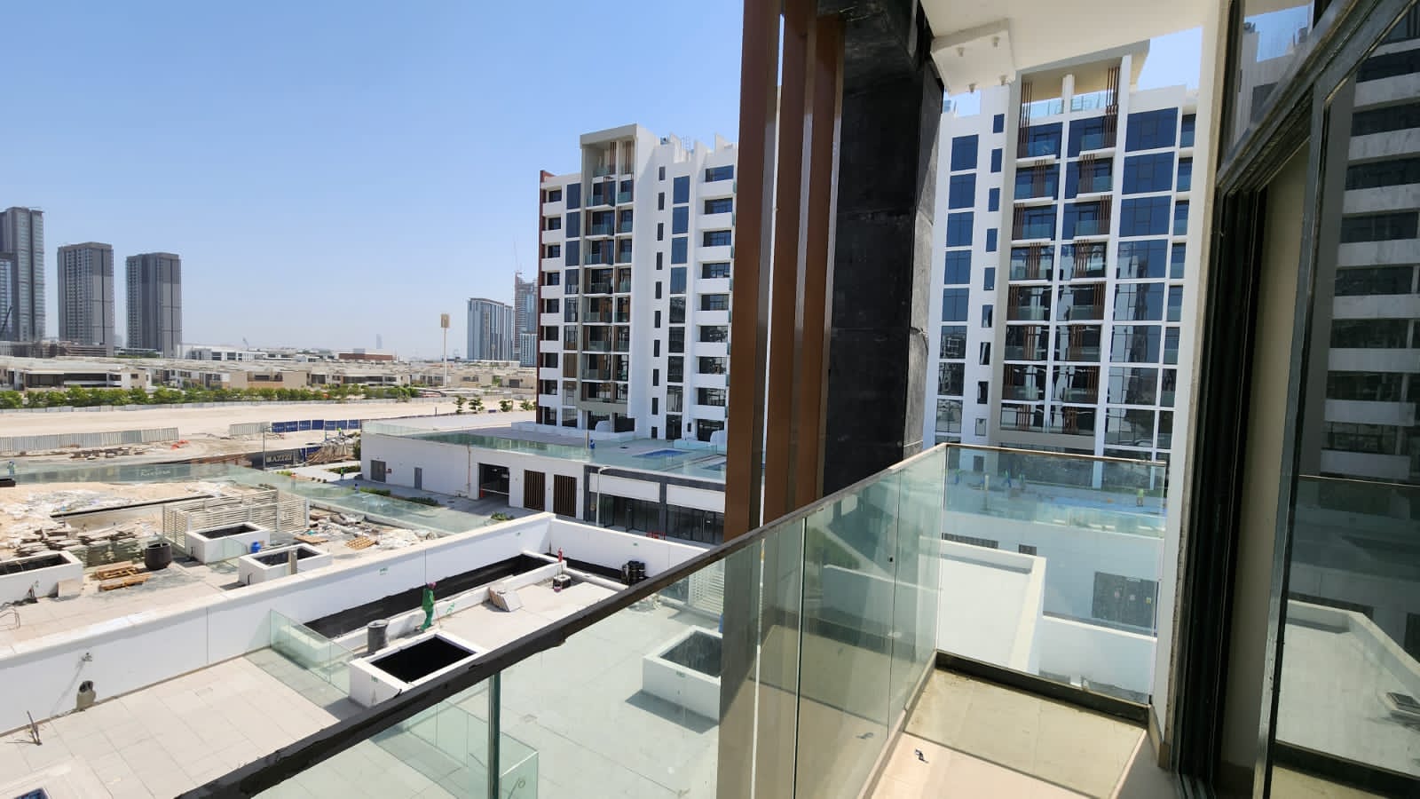 3 Bedroom Apartment for sale in Azizi riviera 16