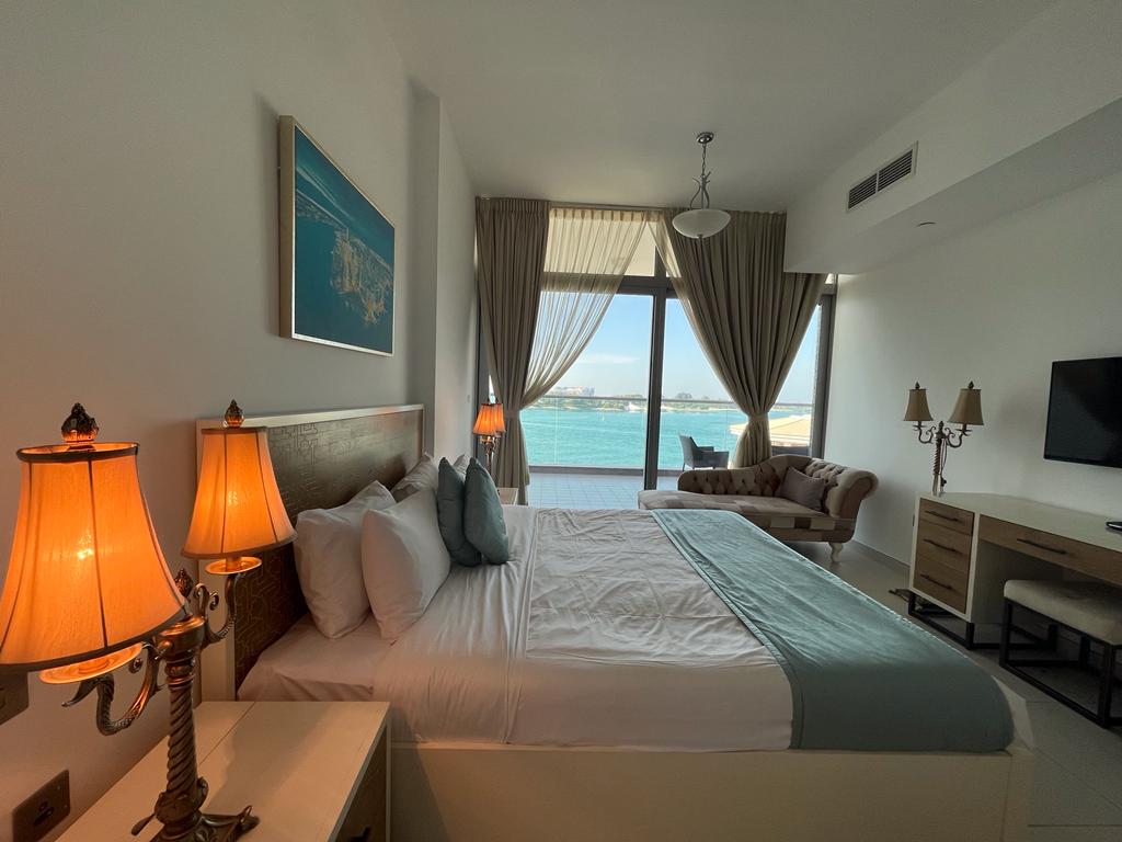 1 BHK Luxury Furnished