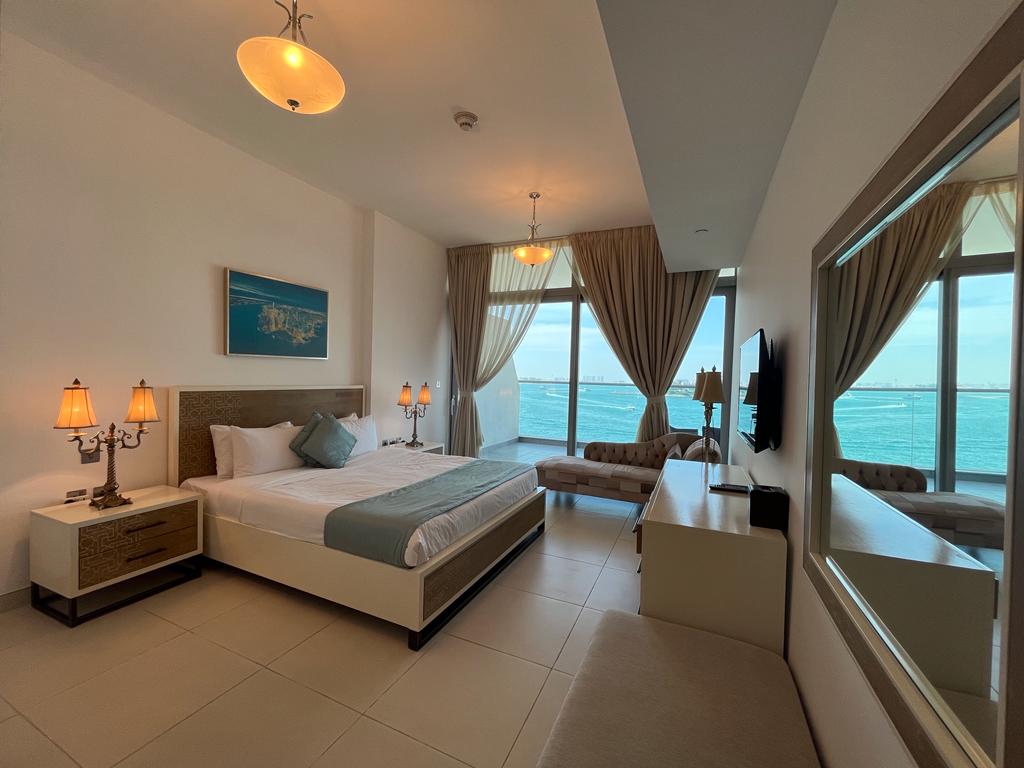 1 BHK Luxury Furnished