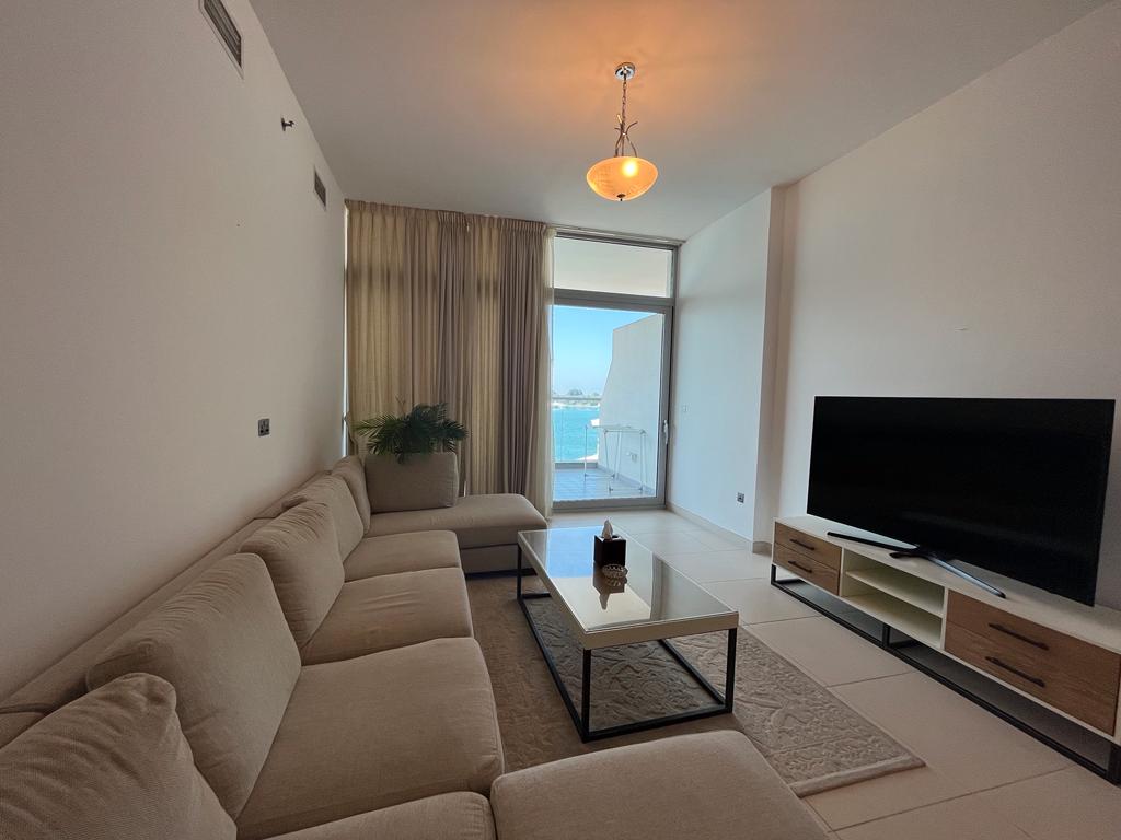 1 BHK Luxury Furnished