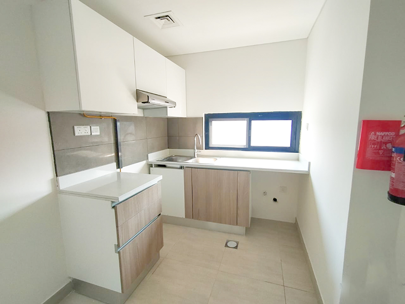 1 BR La Perla Blanca JVC